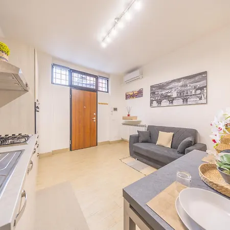 Colosseo A 20 Min-casa Elegante Con Metro C A 500mt Apartment Rome
