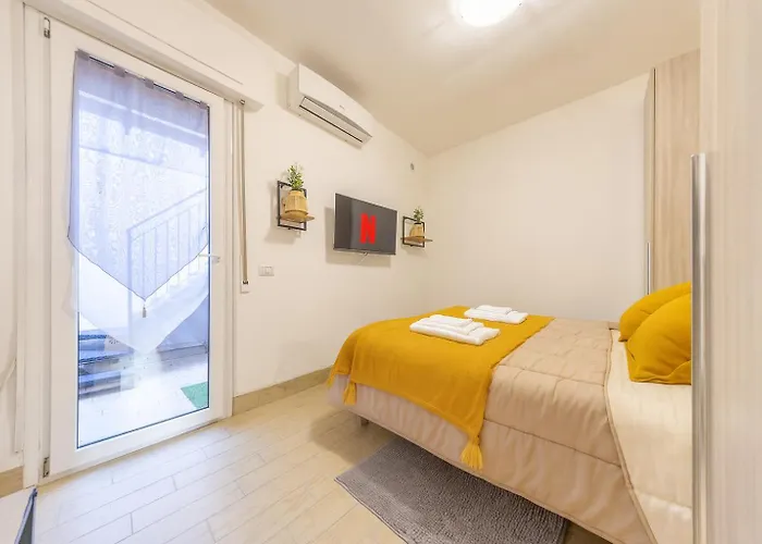 Moderno Con Terrazzo Esclusivo Self Check-in A 5 Min Dalla Metro C Διαμέρισμα