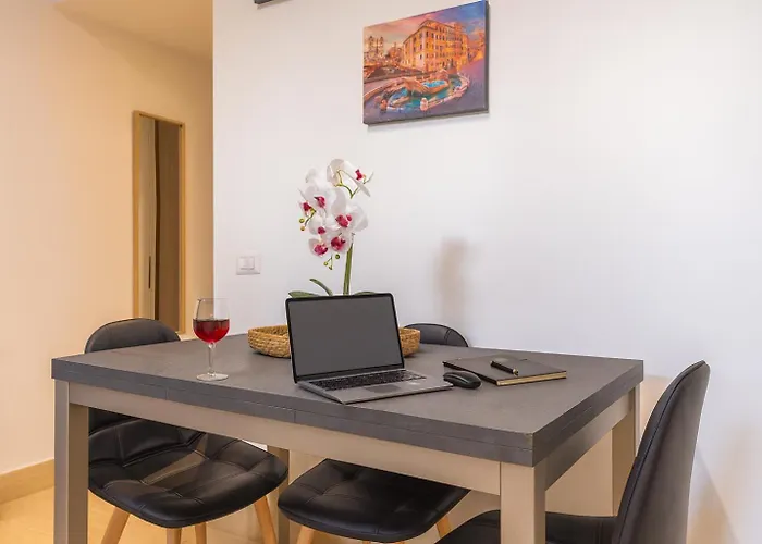 Moderno Con Terrazzo Esclusivo Self Check-in A 5 Min Dalla Metro C Διαμέρισμα